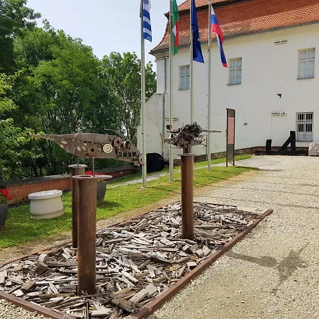 Fado Апартаменты *